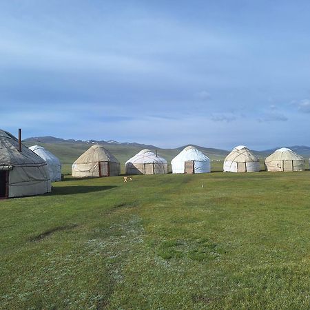 Zalkar Yurt Camp Hotel Song-Kul Exterior foto