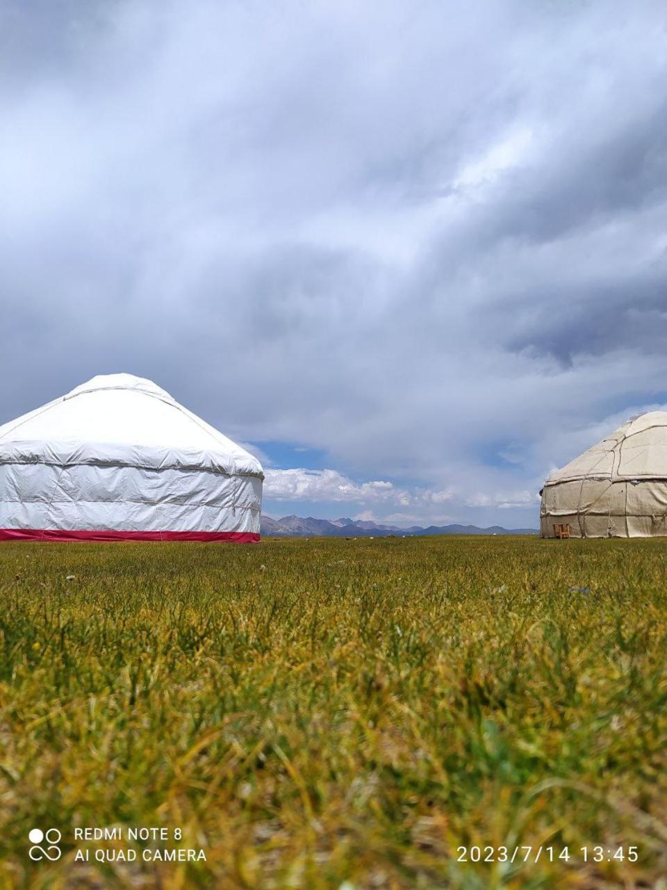 Zalkar Yurt Camp Hotel Song-Kul Exterior foto