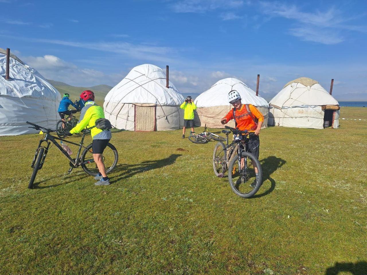 Zalkar Yurt Camp Hotel Song-Kul Exterior foto