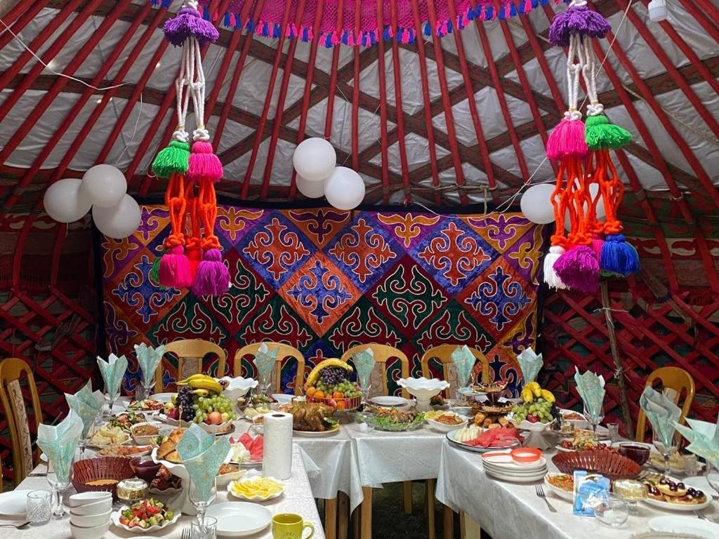 Zalkar Yurt Camp Hotel Song-Kul Exterior foto